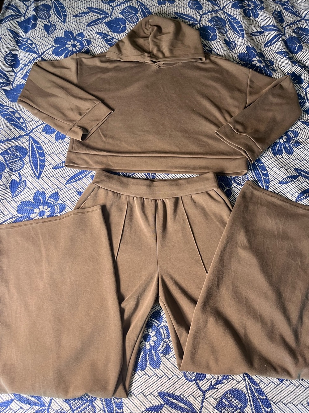 SAGE Women’s Cropped Hoodie & Wide-Leg Pants Set - Brown Size M
